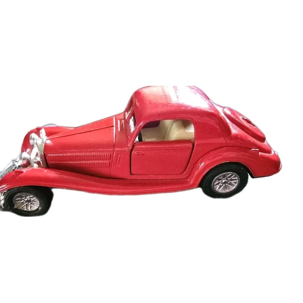 Die Cast Bright Red Luxury Mercedes Benz 540K Cabriolet Car # 8502 Movable Parts